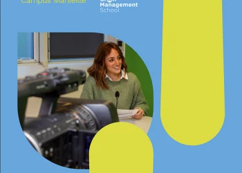 Brochure Mediaschool Marseille Parutions Médias Prise de vue & Retouche photographie Tamar Sarkissian