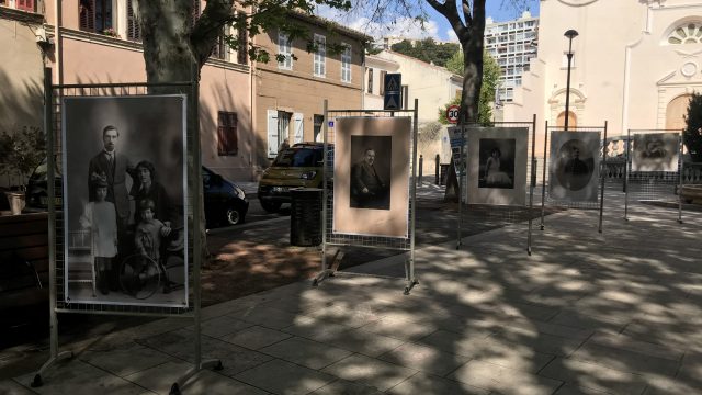 Restauration de photographies historiques du début du XXᵉ siècle et adaptation pour l’impression grand format.
