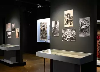 Restauration de photographies historiques du début du XXᵉ siècle et adaptation pour l’impression grand format.