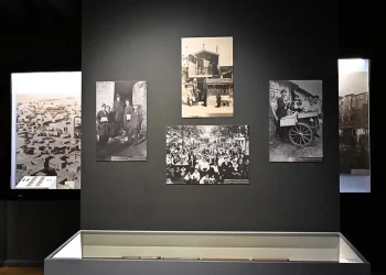 Restauration de photographies historiques du début du XXᵉ siècle et adaptation pour l’impression grand format.