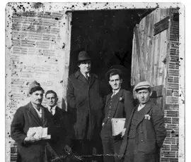 Tirage original d’une photographie historique datant du début du XXᵉ siècle.